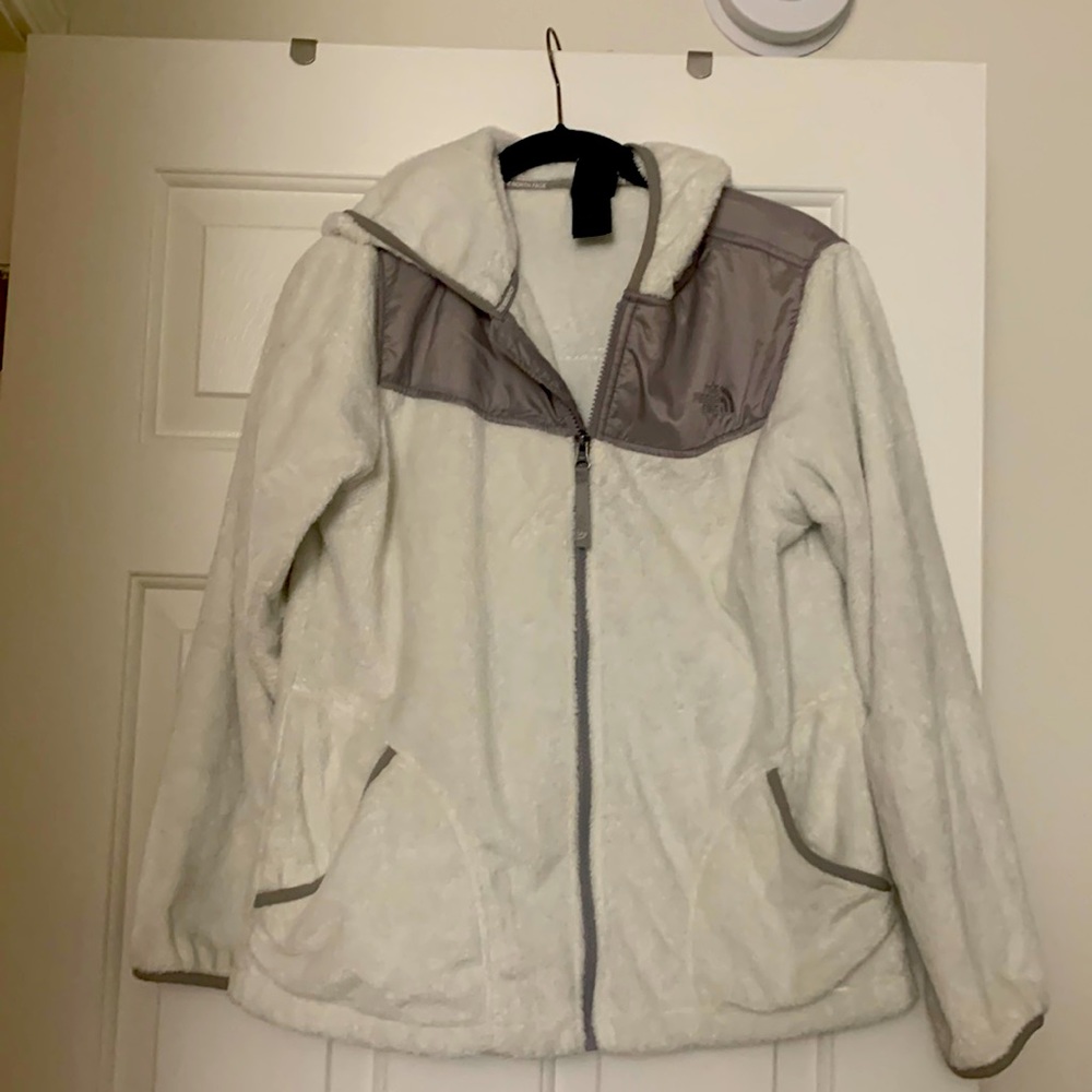 Cozy North Face white with gray trim and hood!